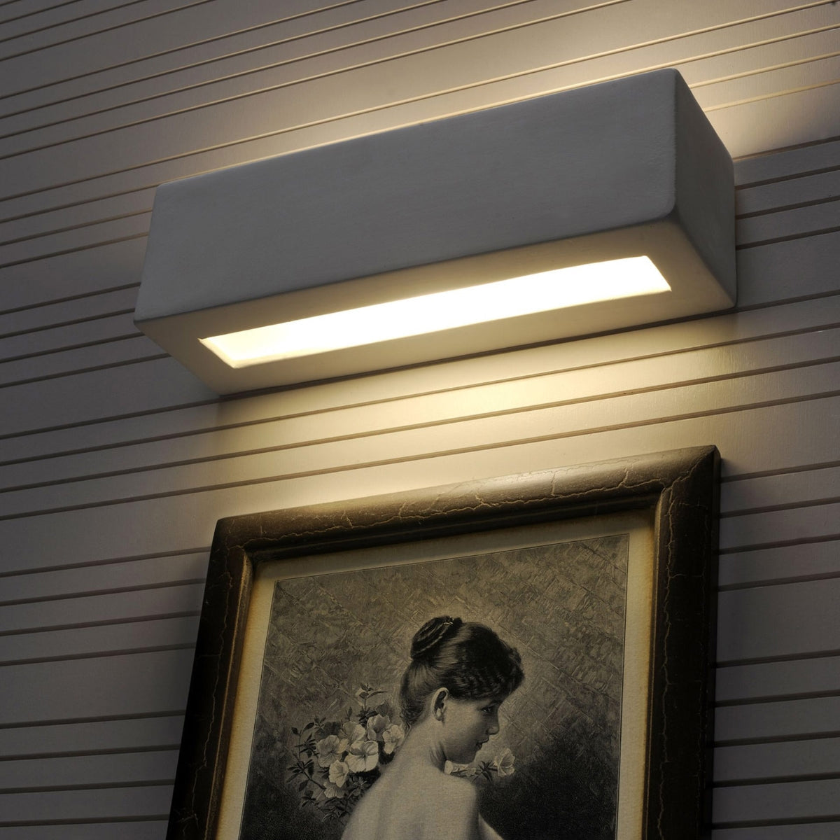 White ceramic rectangular up and down wall light by BROKLEN – view 5