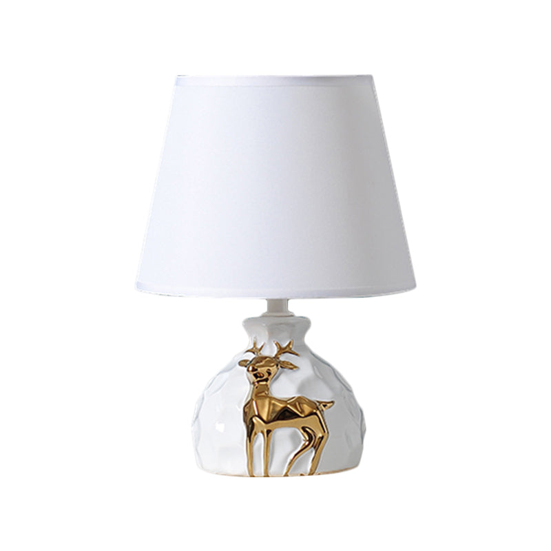 Deer ornament table lamp with classic fabric shade by BROKLEN – view 11