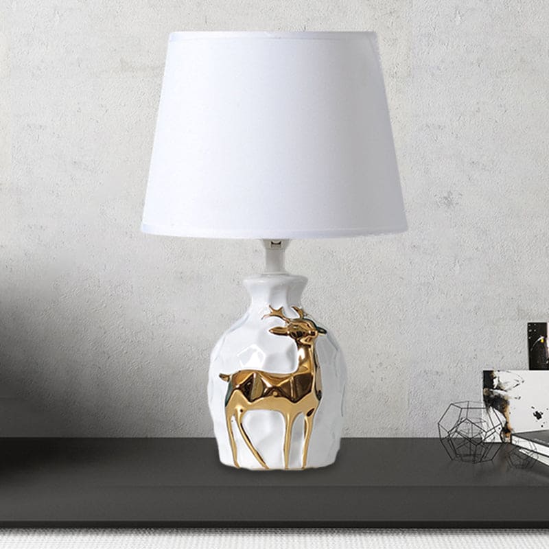 Deer ornament table lamp with classic fabric shade by BROKLEN – view 2