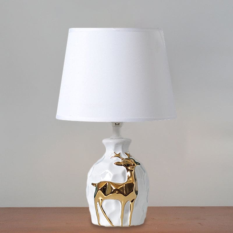 Deer ornament table lamp with classic fabric shade by BROKLEN – view 5