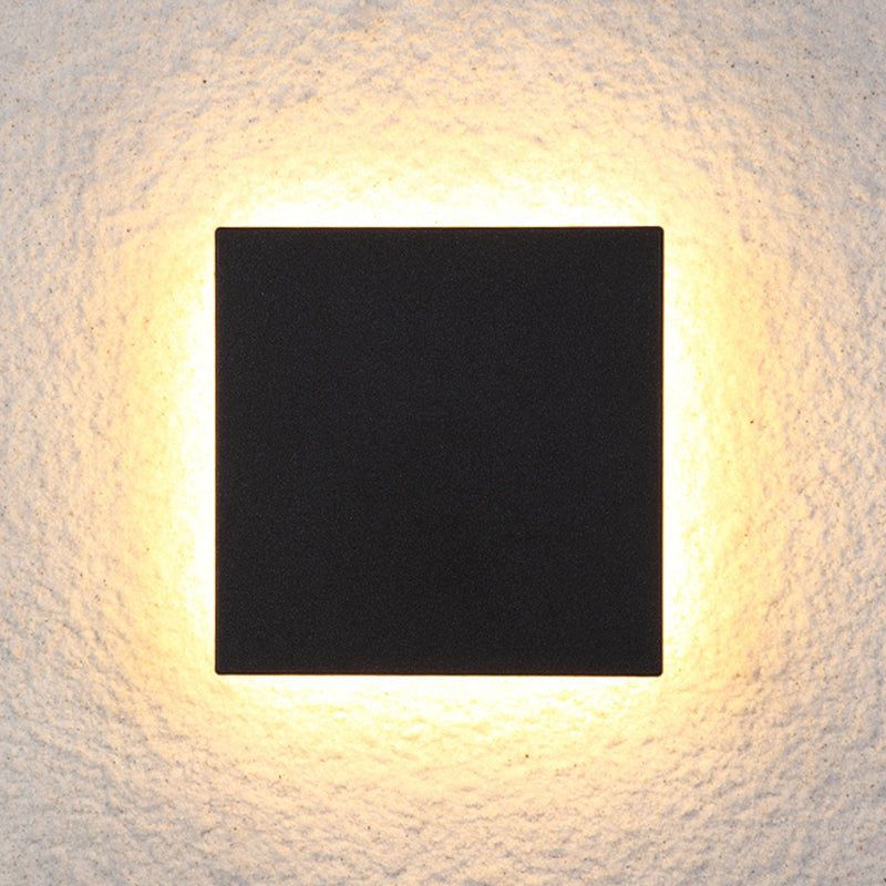Minimalist round and square outdoor LED wall light by BROKLEN – view 10