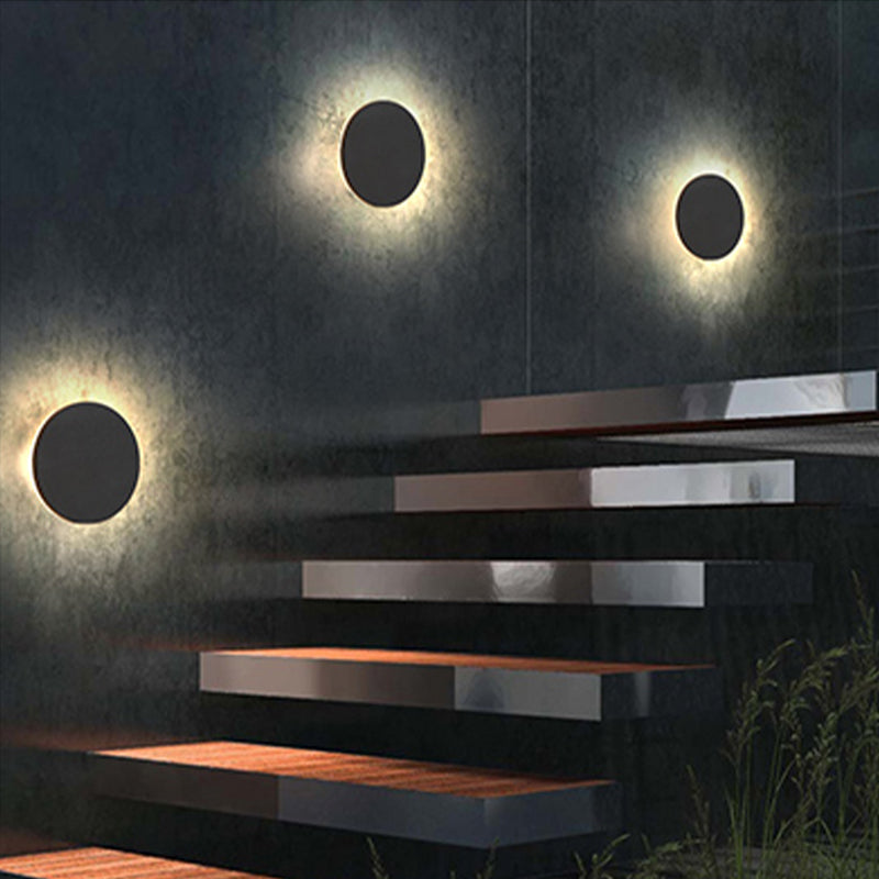 Minimalist round and square outdoor LED wall light by BROKLEN – view 2