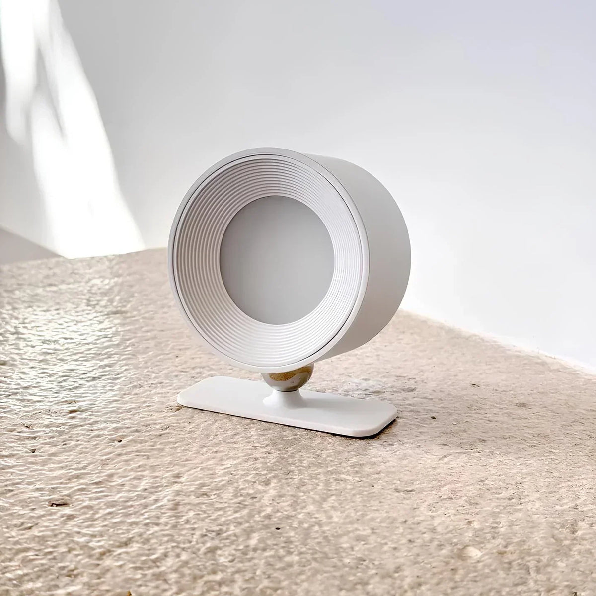Cordless 360° magnetic LED wall light – rechargeable wall sconce with no drilling by BROKLEN – view 4