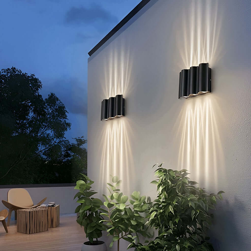 Modern black wave outdoor up and down LED wall light by BROKLEN – view 4