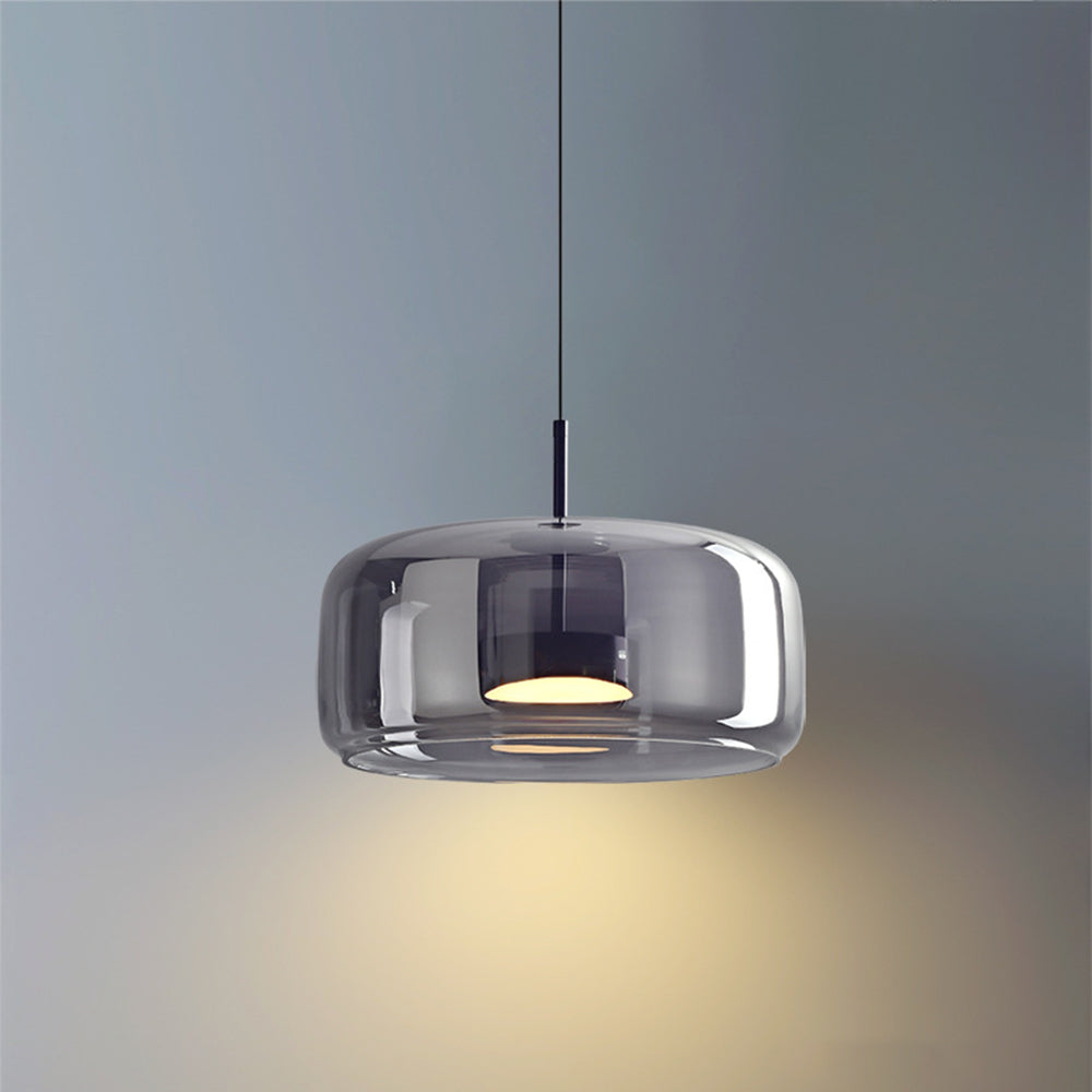 Modern glass pendant light with brass details by BROKLEN – view 13