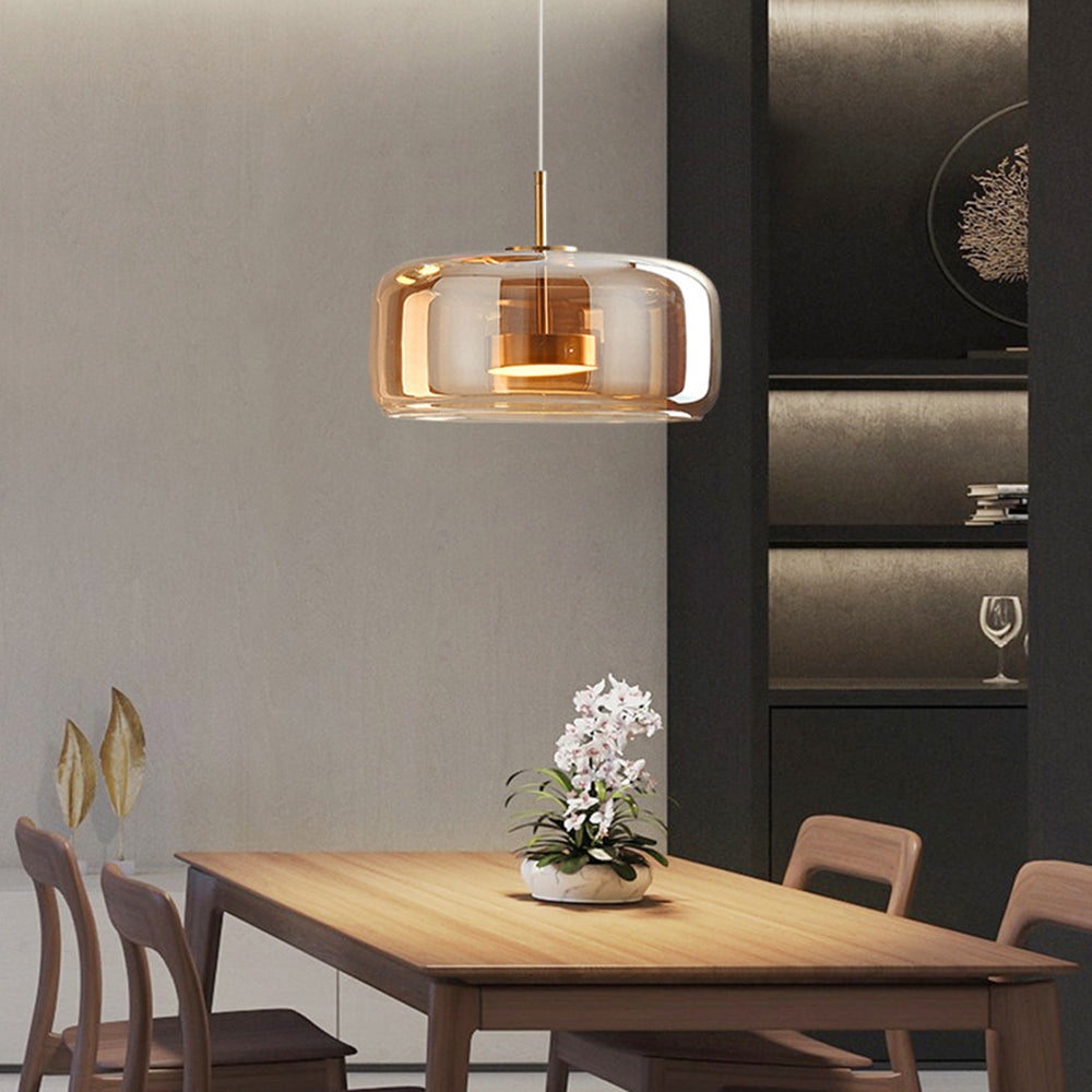 Modern glass pendant light with brass details by BROKLEN – view 2