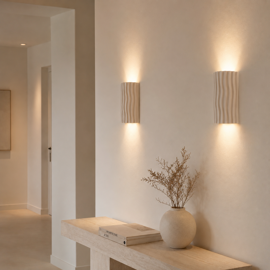 Japandi resin wall light with organic lines by BROKLEN – view 3