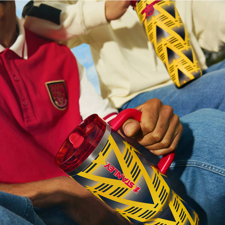 Stanley 1913 x Arsenal Quencher ProTour Flip Straw Tumbler 1.18L