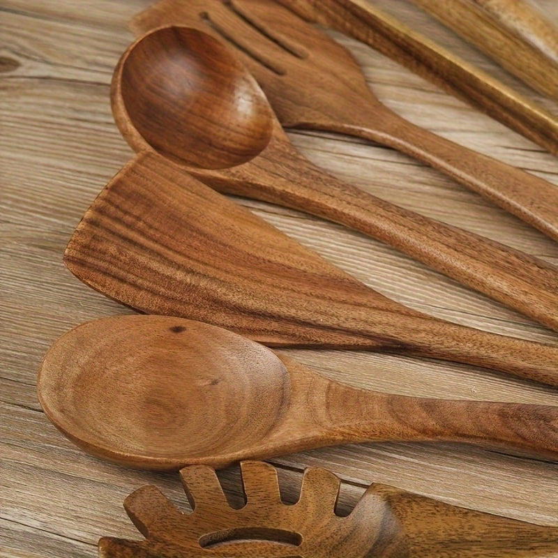 Seven piece natural wooden kitchen utensil set by BROKLEN – view 4