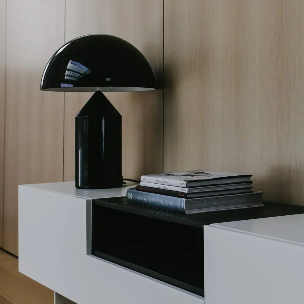 Nordic sculptural table lamp in gold and black by BROKLEN – view 7