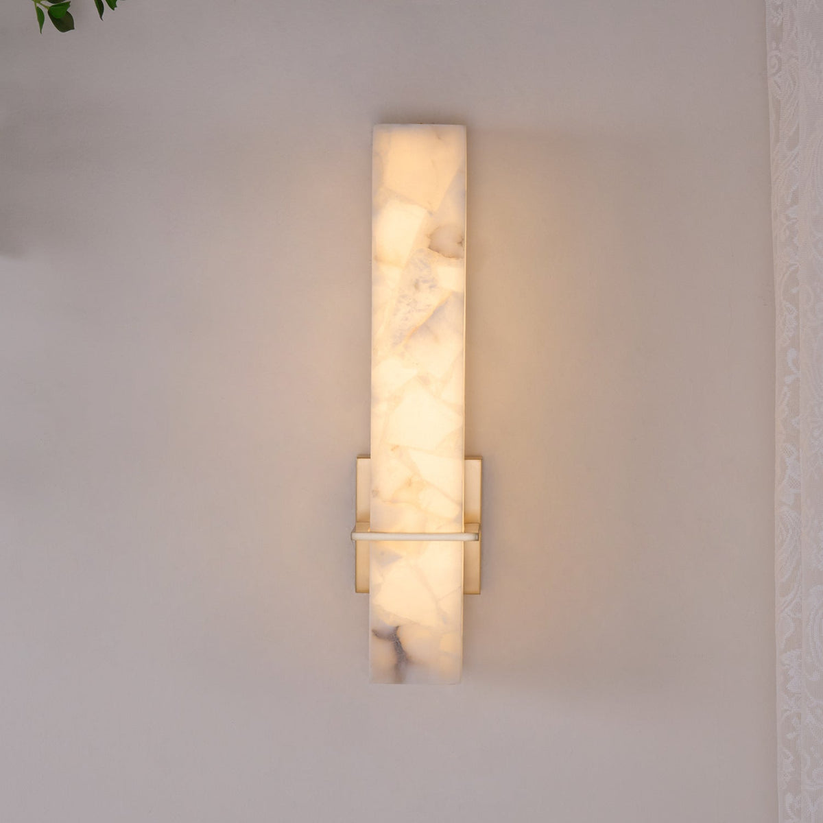 Modern rectangular alabaster LED wall light by BROKLEN – view 15