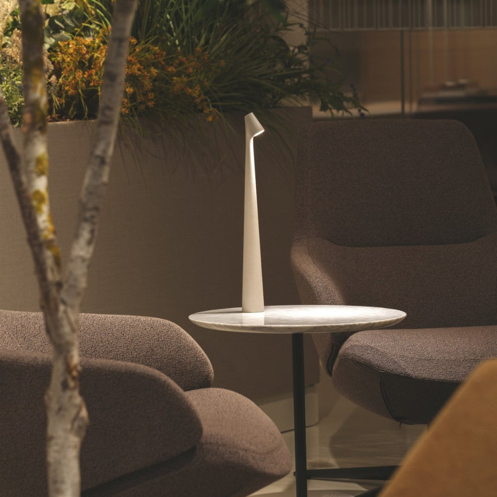 Minimalist beam LED table lamp – rechargeable cordless lamp by BROKLEN – view 11
