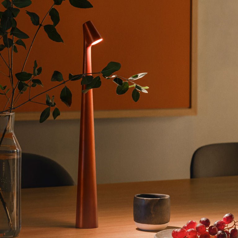 Minimalist beam LED table lamp – rechargeable cordless lamp by BROKLEN – view 9