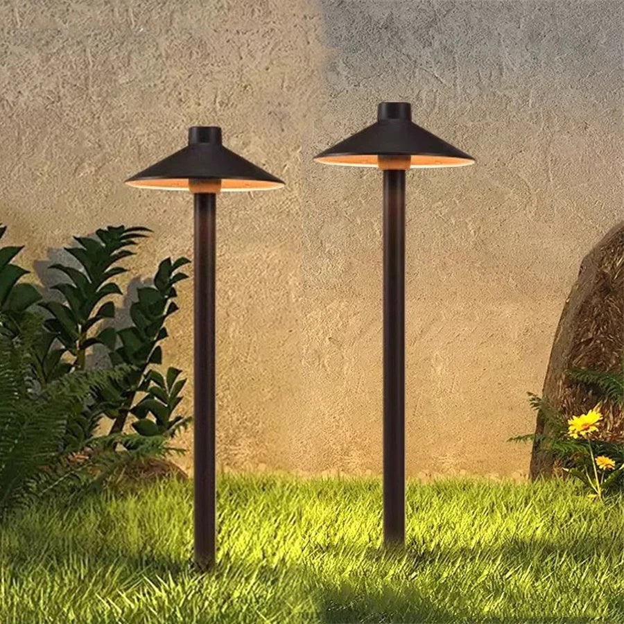 Mushroom shaped outdoor garden path light by BROKLEN – view 2