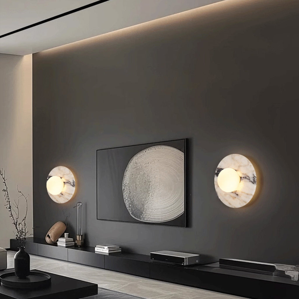 Marble wall light with round backplate and frosted globe shade by BROKLEN – view 4