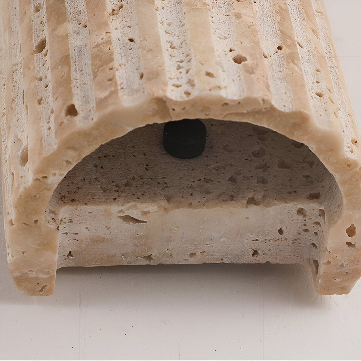 Travertine-effect IP65 indoor and outdoor wall light by BROKLEN – view 7