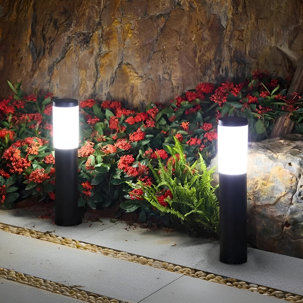 Solar garden lamp with round frosted cylinder shade by BROKLEN – view 4
