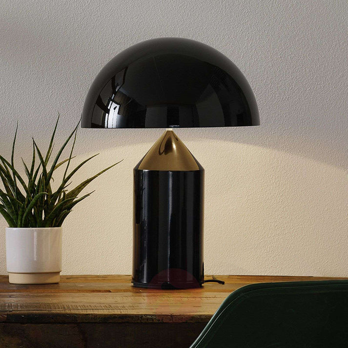 Nordic sculptural table lamp in gold and black by BROKLEN – view 8