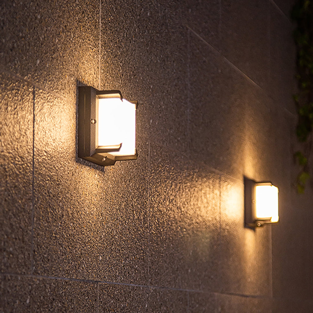 Square black waterproof LED outdoor wall light by BROKLEN – view 7