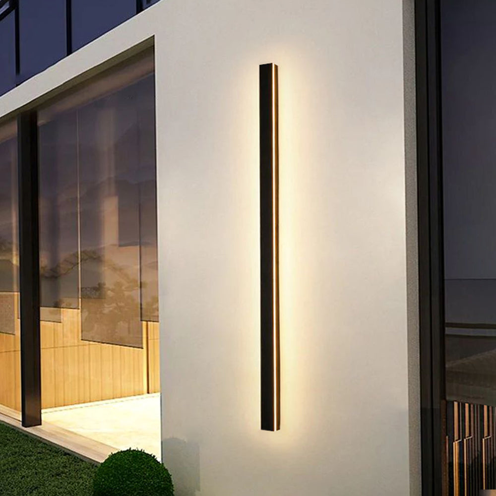 Architectural black vertical linear LED wall light by BROKLEN – view 3