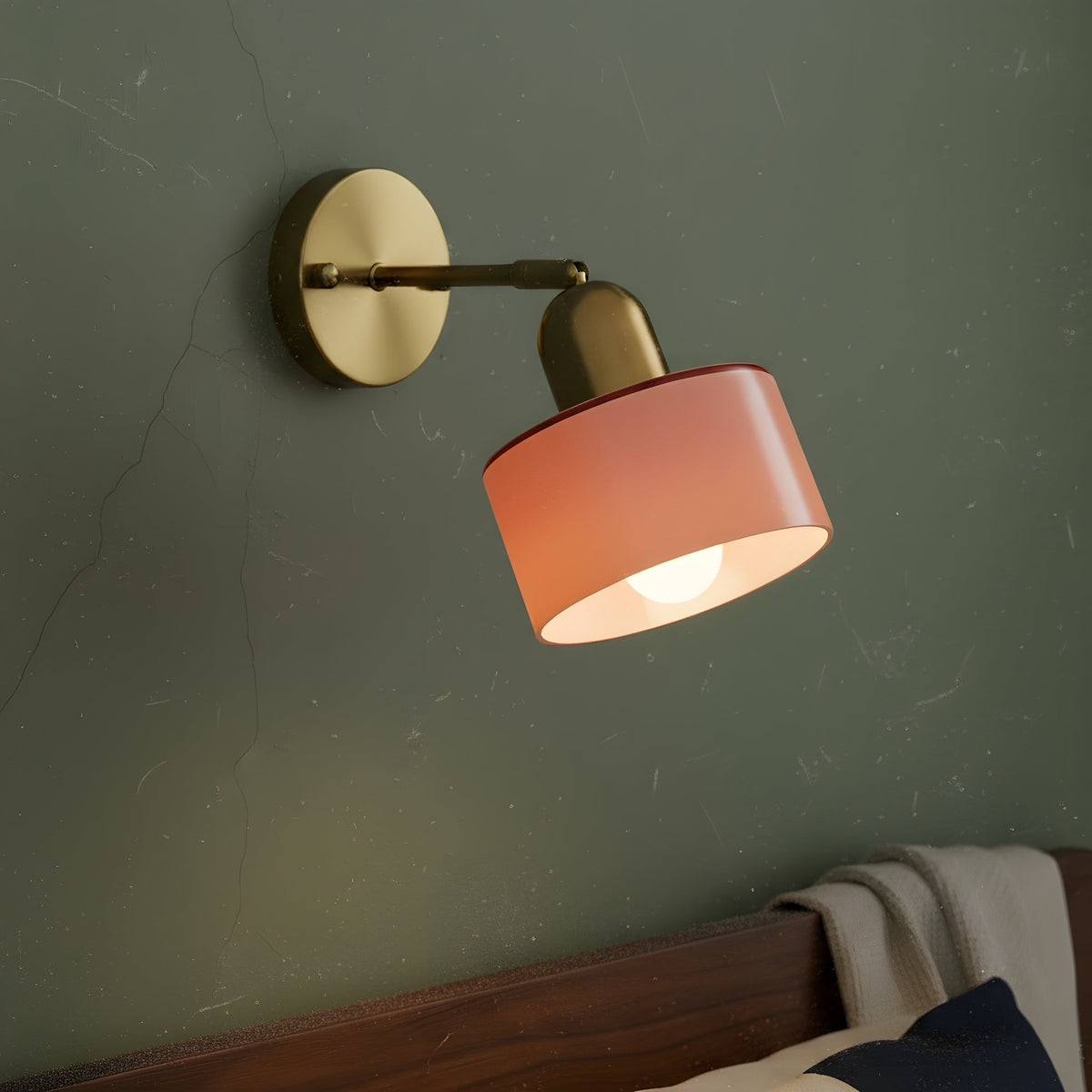Bauhaus wall lamp with coloured glass shade by BROKLEN – view 4