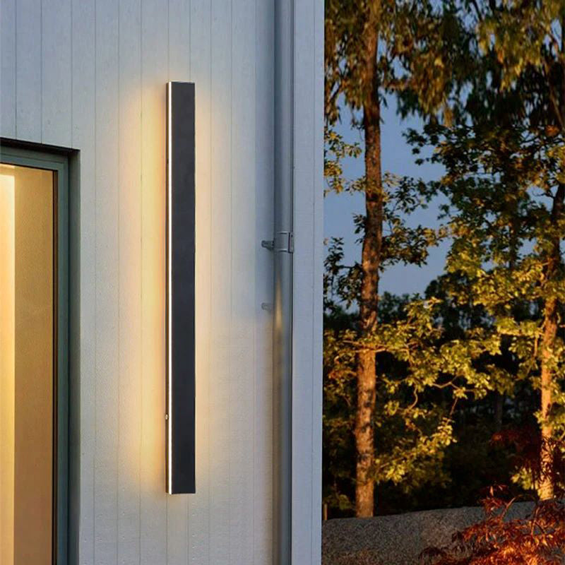 Architectural black vertical linear LED wall light by BROKLEN – view 25