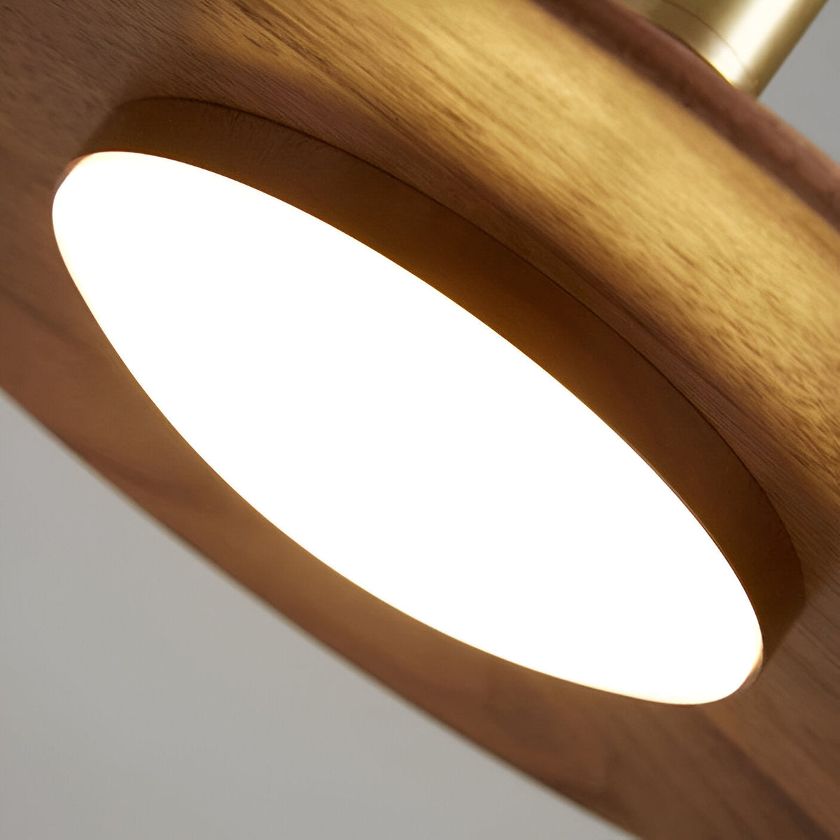 Nordic walnut-effect pendant light by BROKLEN – view 12