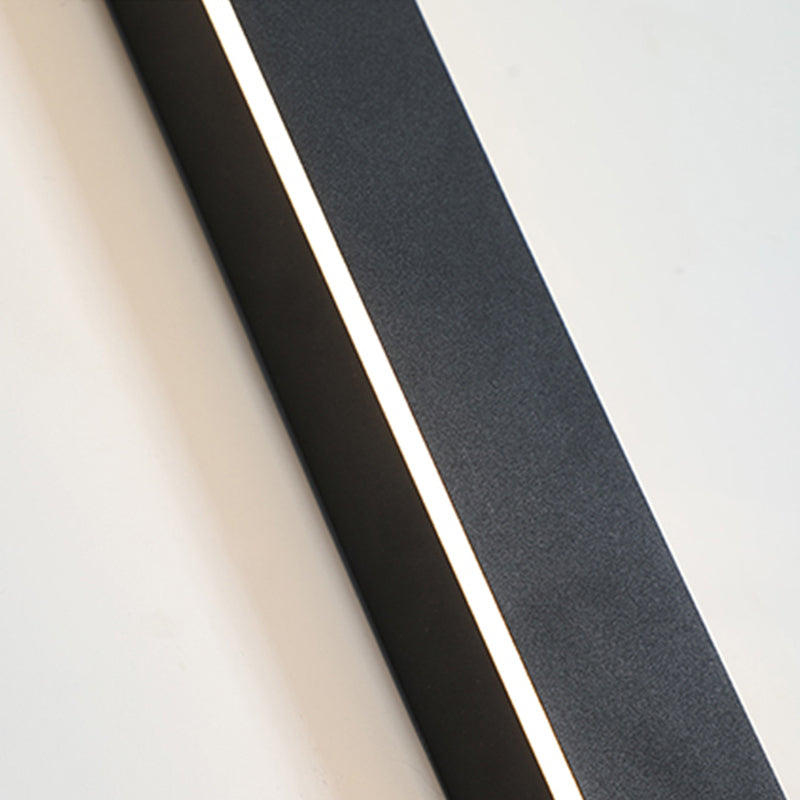 Architectural black vertical linear LED wall light by BROKLEN – view 13
