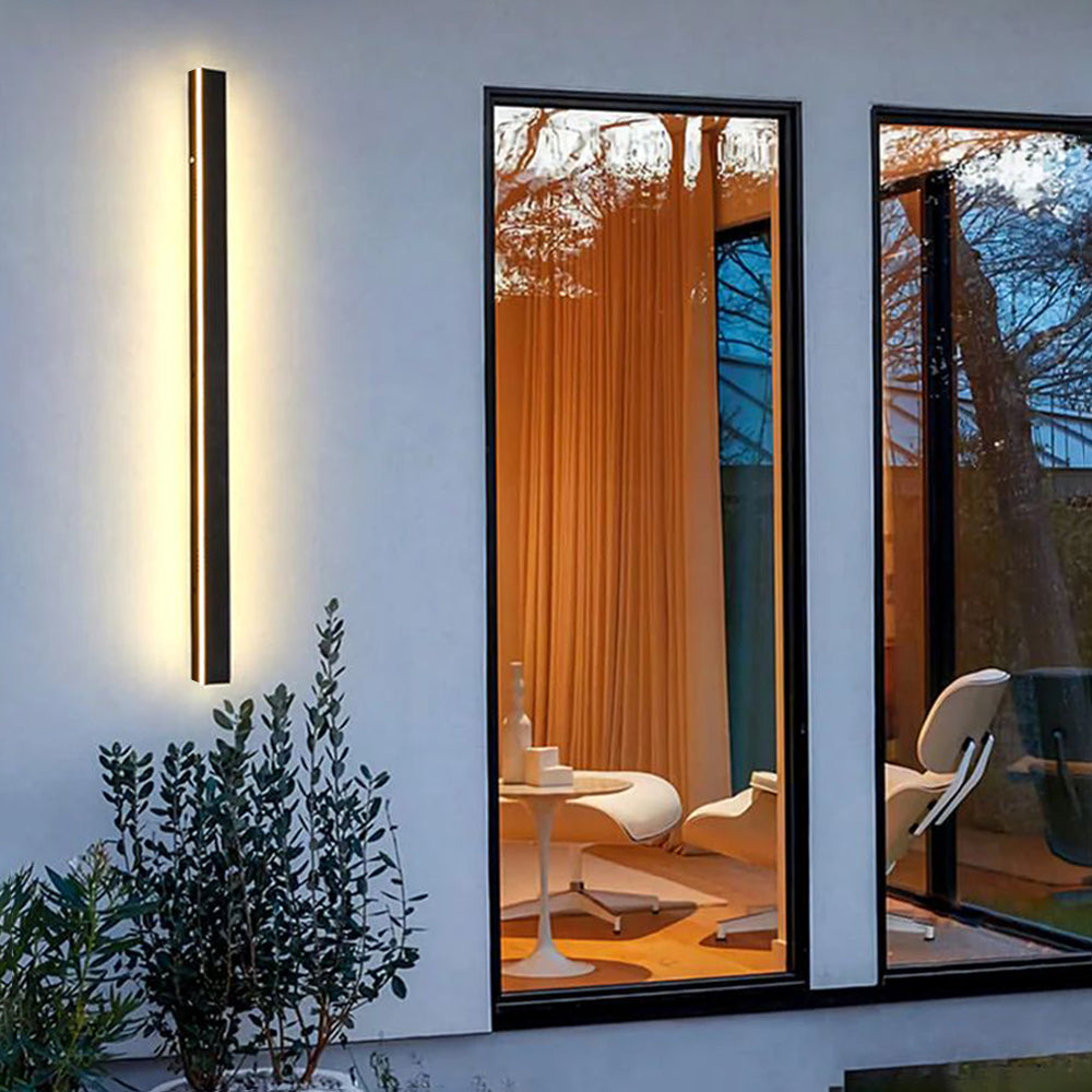 Architectural black vertical linear LED wall light by BROKLEN – view 26