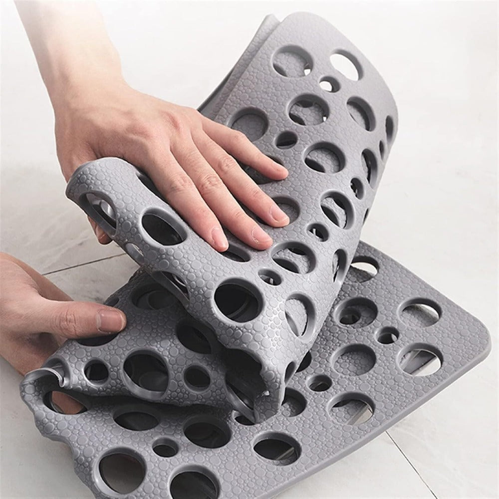 Non-slip PVC shower mat with suction cups and drainage holes by BROKLEN – view 5