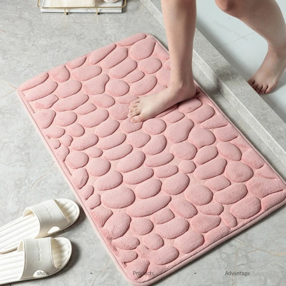 Soft plush microfibre non-slip bath mat by BROKLEN – view 4
