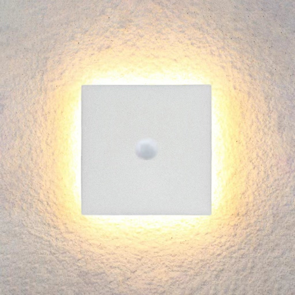 Minimalist round and square outdoor LED wall light by BROKLEN – view 16