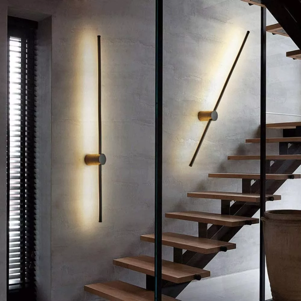 Minimalist linear LED outdoor wall light by BROKLEN – view 5
